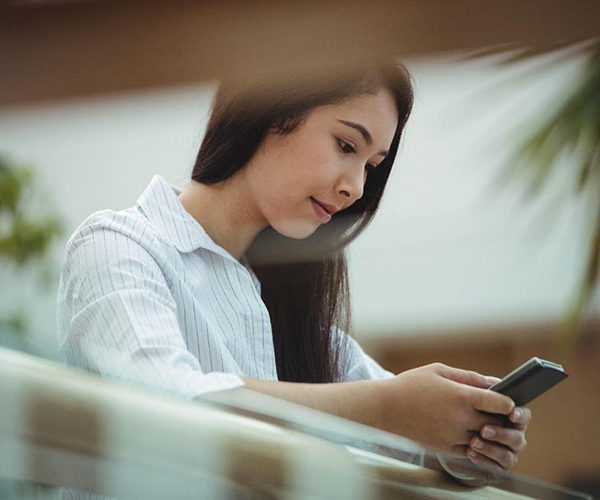 woman-texting-on-phone